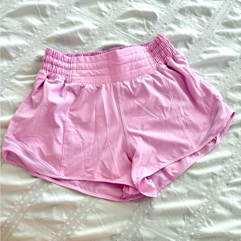 Lululemon Hottie Hot shorts 2.5” hi-rise